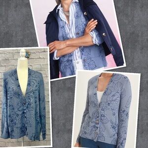 Chico’s Blue print cardigan (NWT)